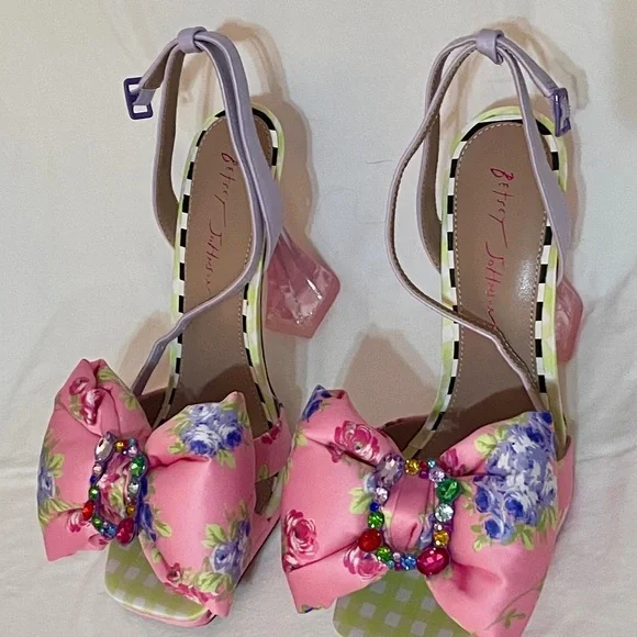 Betsey Johnson Floral Bow Heels - Picture 4 of 8